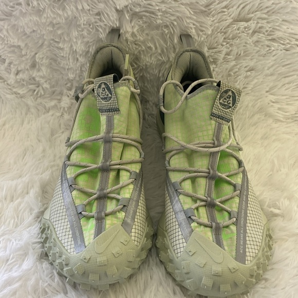 -Nike ACG Mountain Fly Low,Men’s Light Green/Grey,Short top Sneakers. Siz…